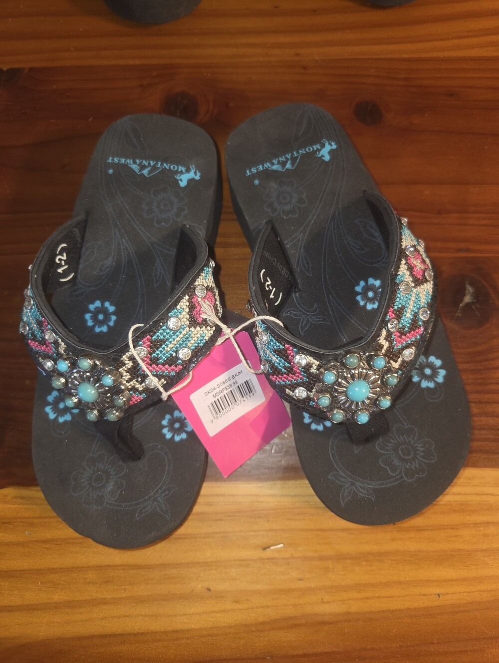 Montana West Girls Flip Flops NWT.     V